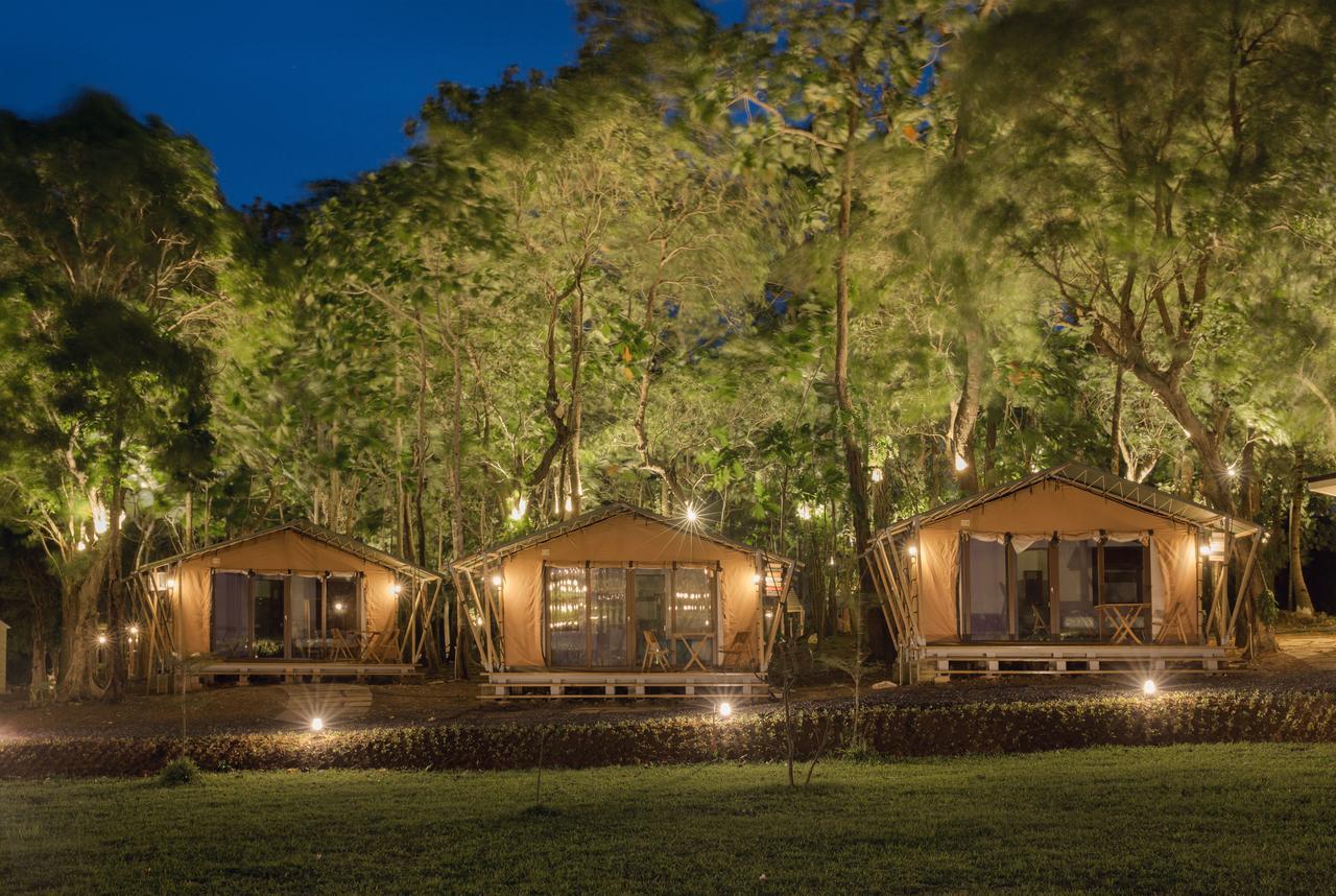 Solina Beach & Nature Resort Carles Extérieur photo